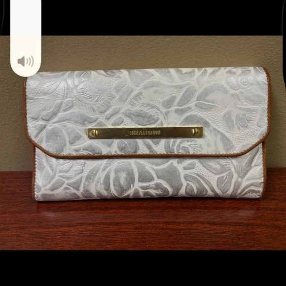 Elegant White Floral Handbag by Brahmin with matching wallet . - Picture 8 of 9